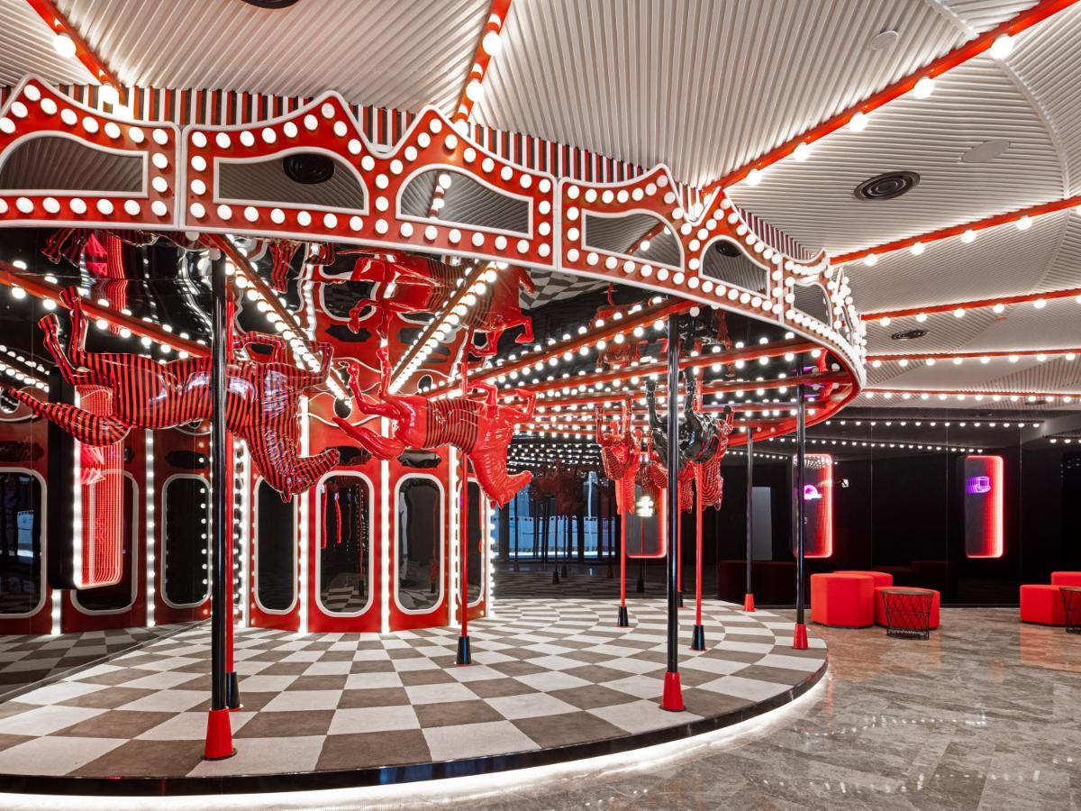 Radisson Red Hotel Zhuhai Gongbei Port Eksteriør billede