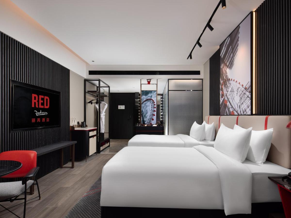 Radisson Red Hotel Zhuhai Gongbei Port Eksteriør billede