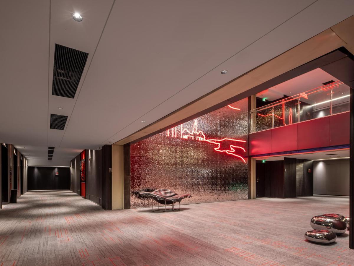 Radisson Red Hotel Zhuhai Gongbei Port Eksteriør billede