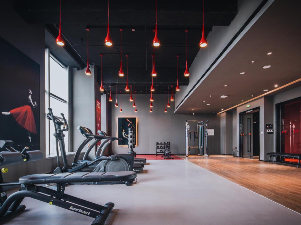 Radisson Red Hotel Zhuhai Gongbei Port Eksteriør billede