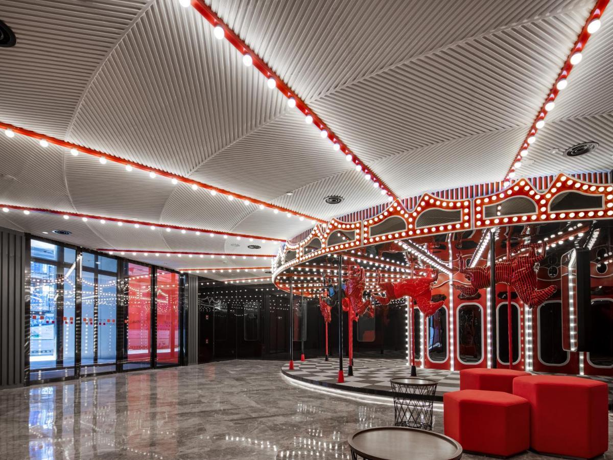 Radisson Red Hotel Zhuhai Gongbei Port Eksteriør billede