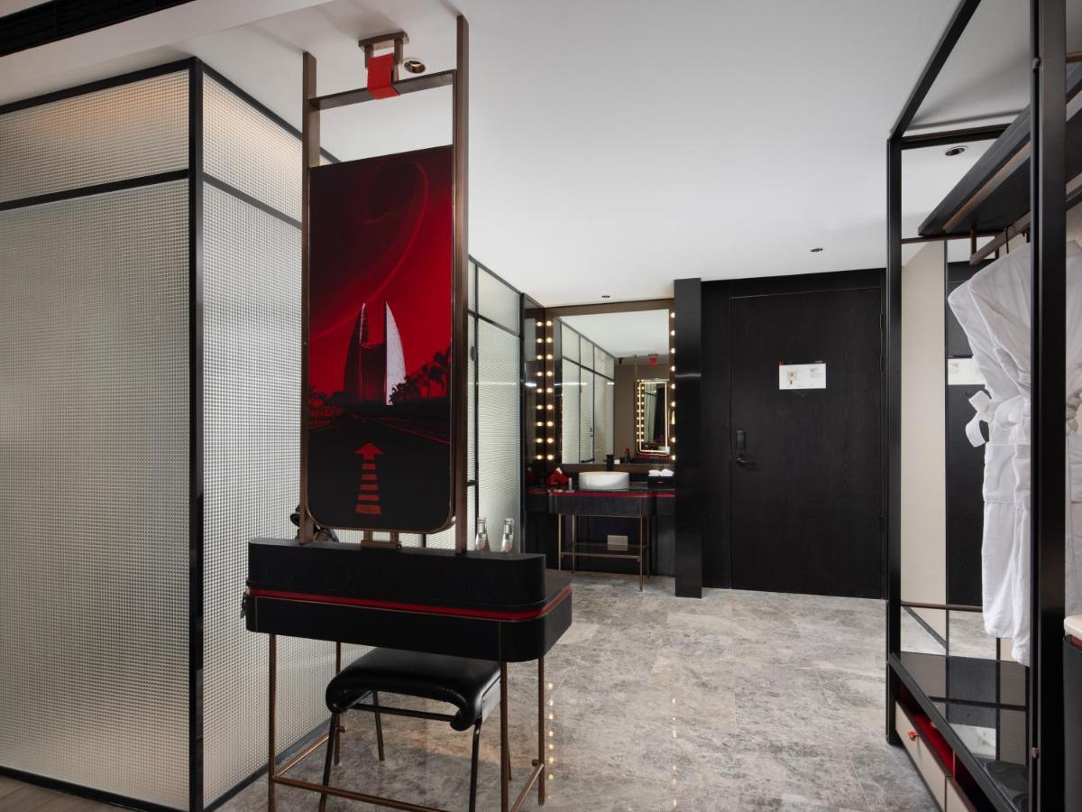 Radisson Red Hotel Zhuhai Gongbei Port Eksteriør billede