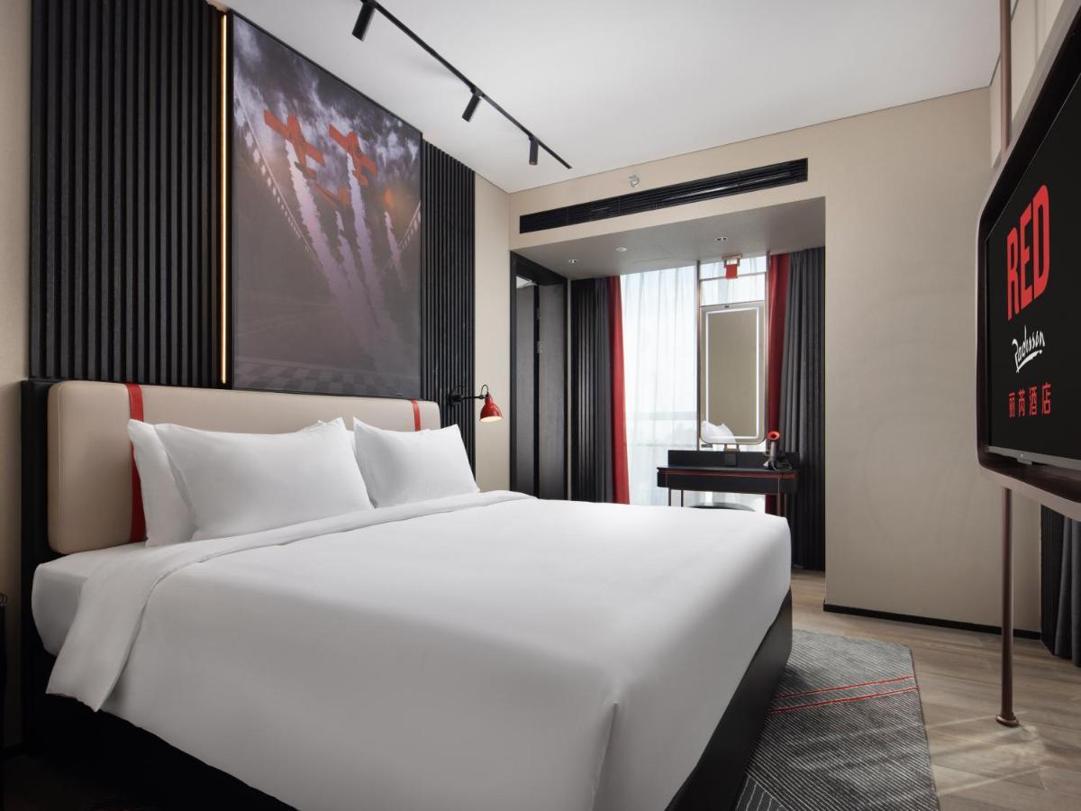 Radisson Red Hotel Zhuhai Gongbei Port Eksteriør billede