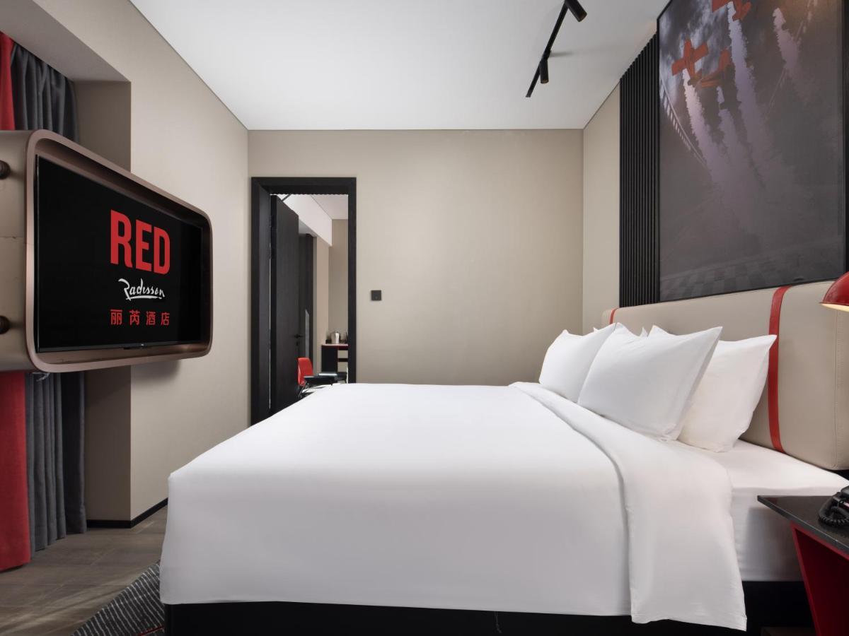 Radisson Red Hotel Zhuhai Gongbei Port Eksteriør billede