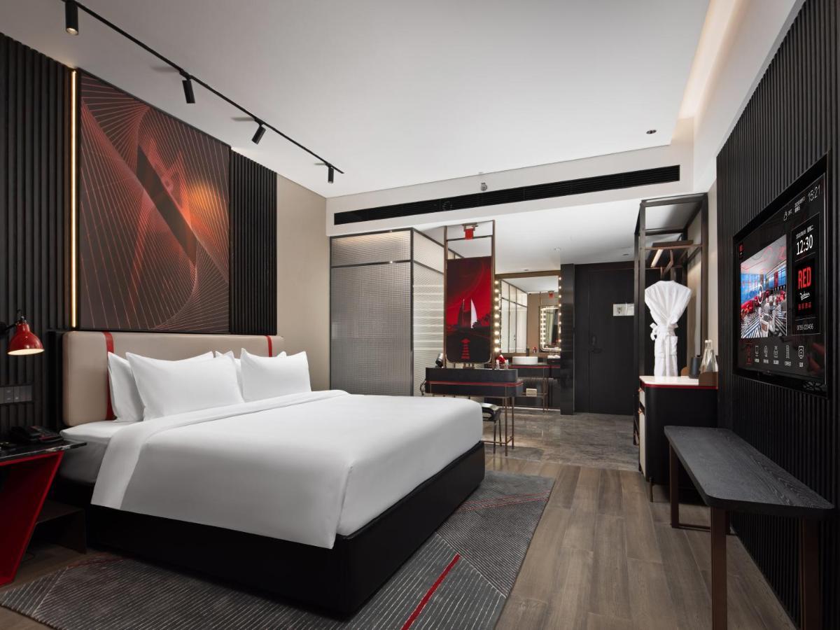 Radisson Red Hotel Zhuhai Gongbei Port Eksteriør billede