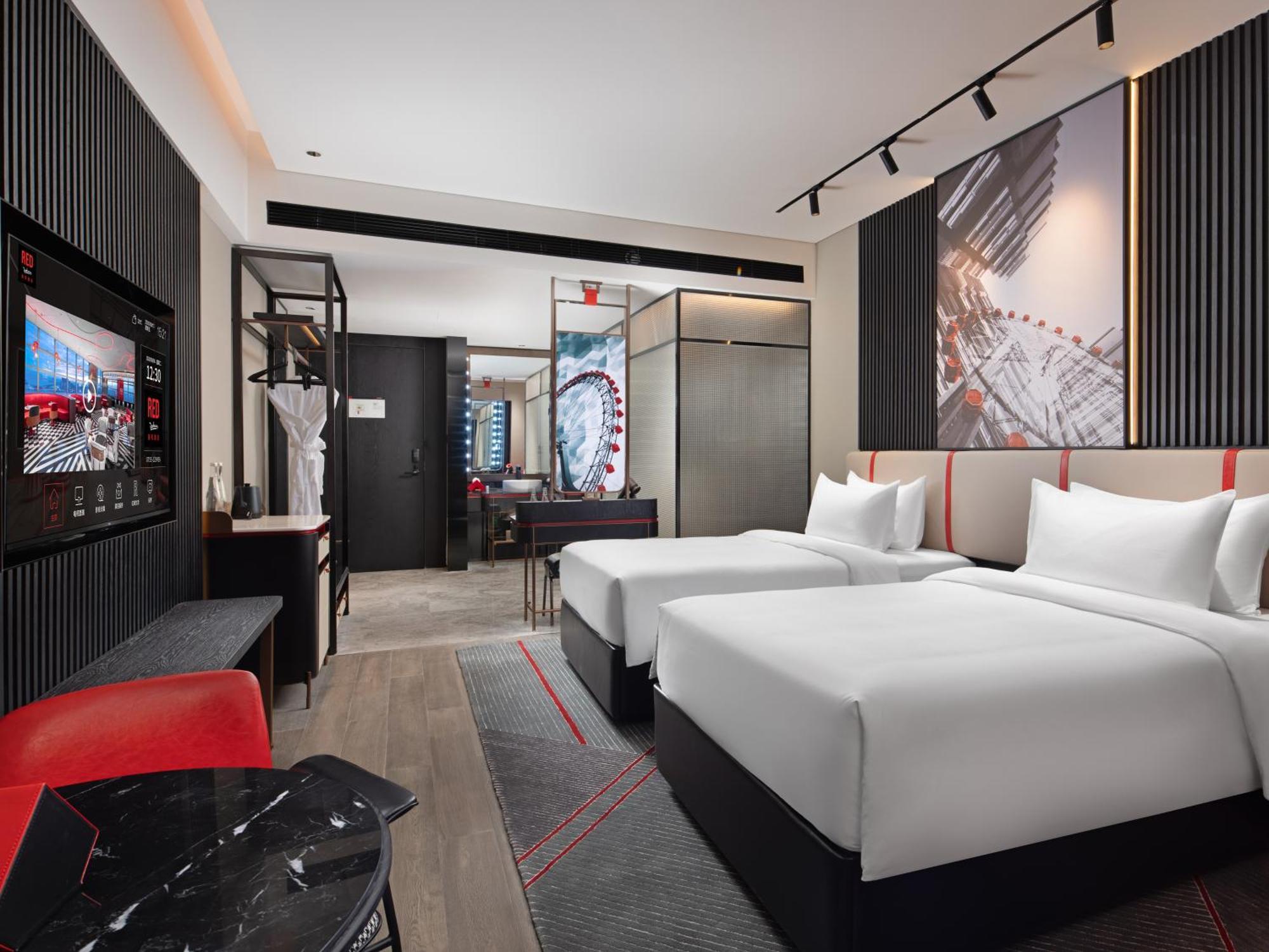 Radisson Red Hotel Zhuhai Gongbei Port Eksteriør billede