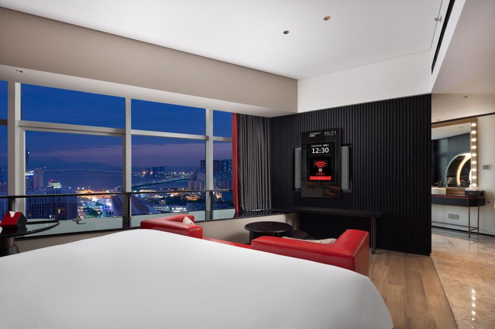 Radisson Red Hotel Zhuhai Gongbei Port Eksteriør billede