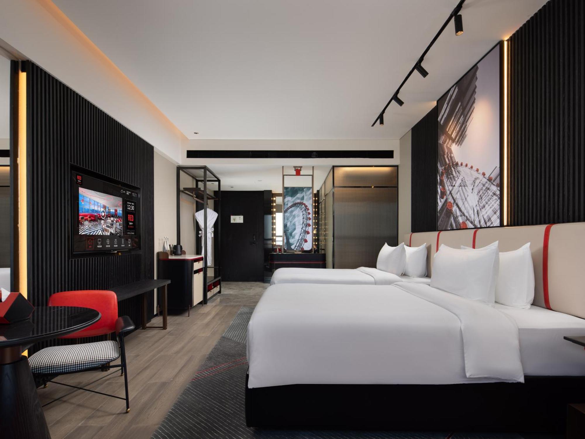 Radisson Red Hotel Zhuhai Gongbei Port Eksteriør billede