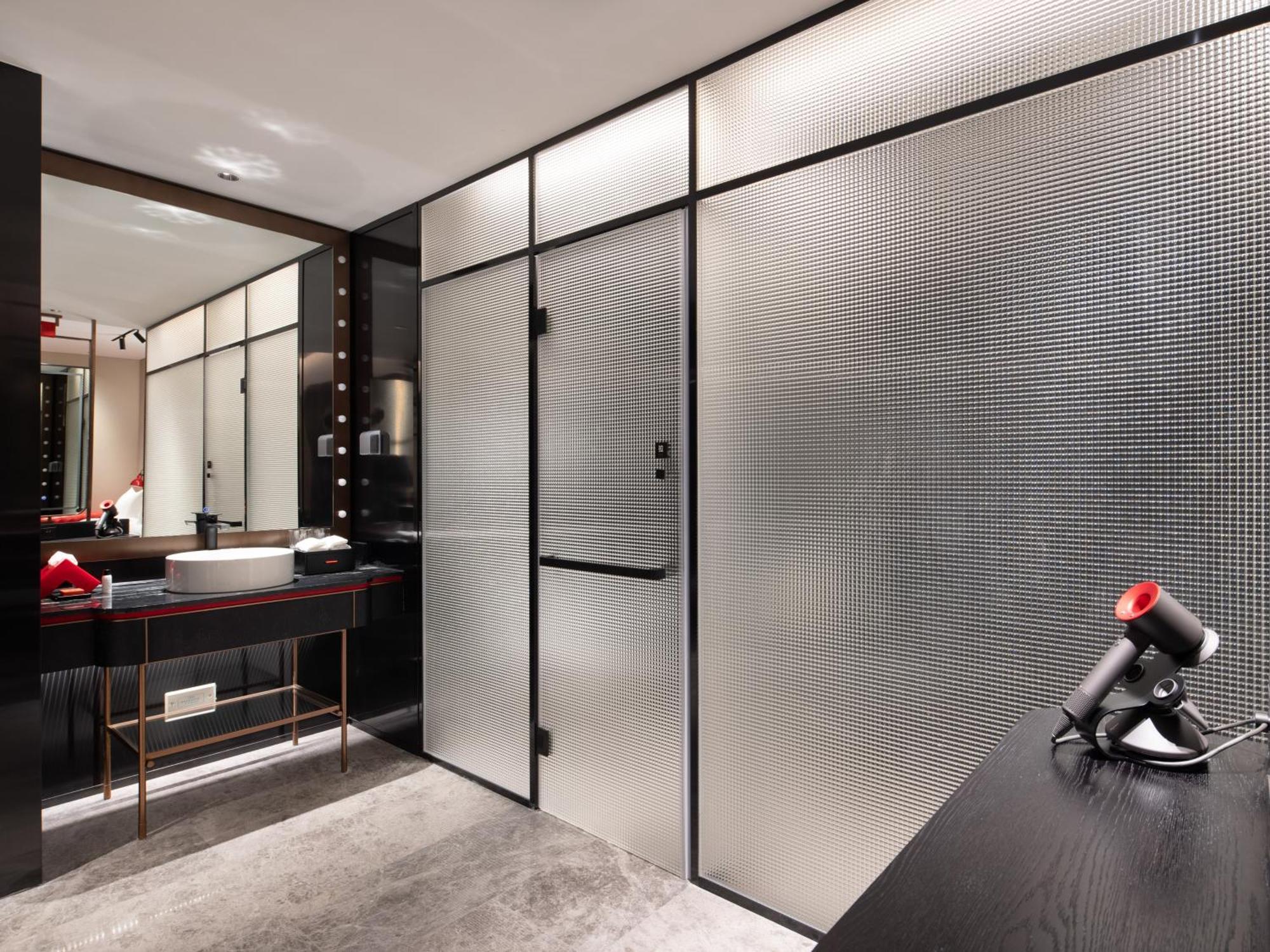 Radisson Red Hotel Zhuhai Gongbei Port Eksteriør billede